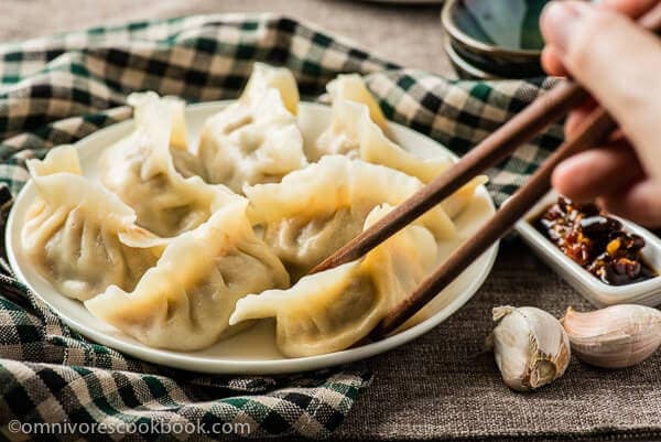 Mom's Best Lamb Dumpling - These soupy lamb dumplings are irresistible! The recipe can be used for cooking boiled dumplings and potstickers | omnivorescookbook.com