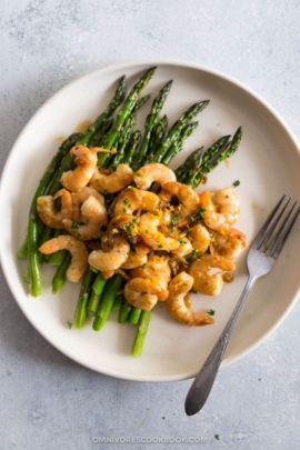 You only need one sauce, three ingredients, and 15 minutes to make this delicious wholesome plate of dinner. {gluten-free, paleo friendly}