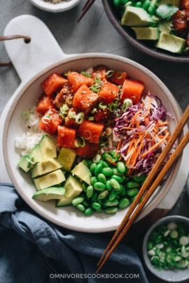 Salmon poke bowl