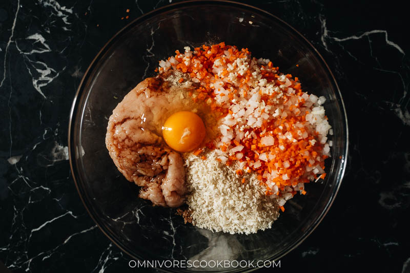 Ingredients for making meatballs