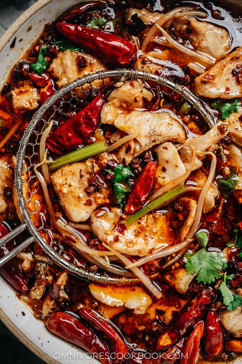 Serving Shui Zhu Yu with bean sprouts and celery