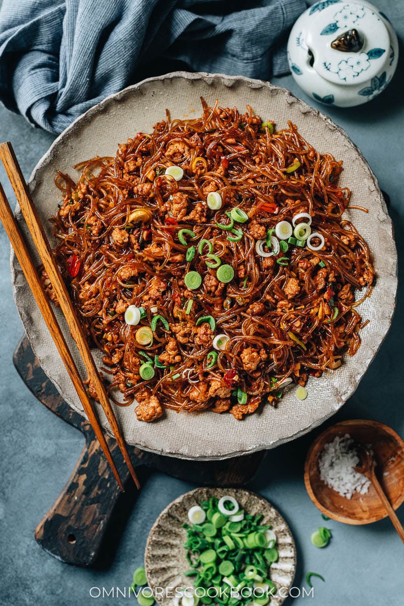 Stir fried vermicelli with pork