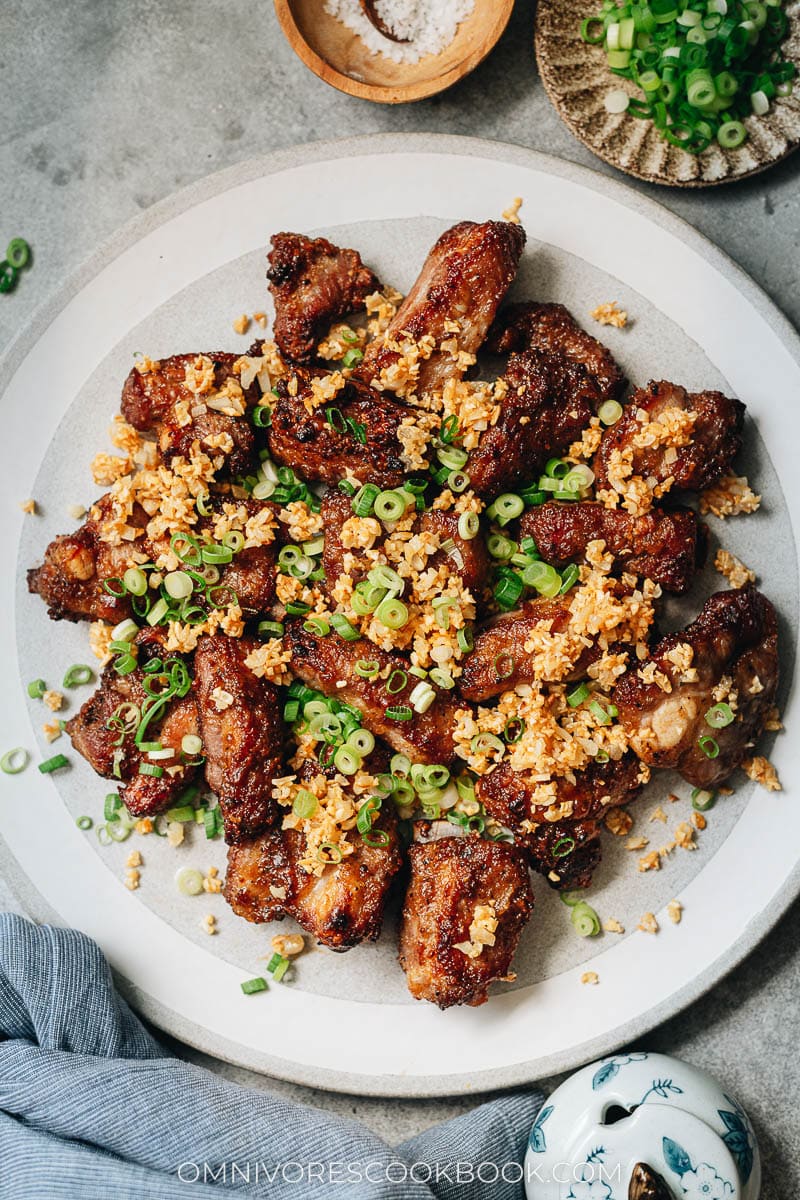 Air fryer garlic ribs in a platter