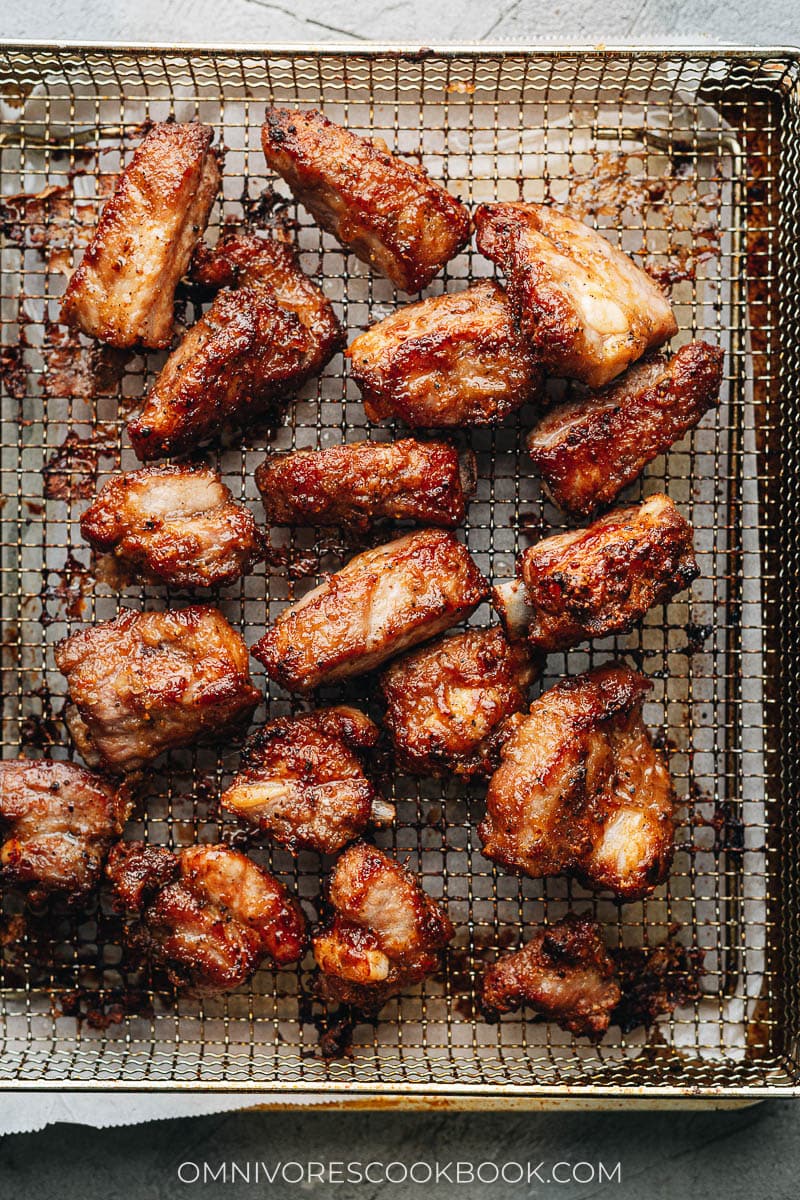 Air fryer ribs on a baking tray