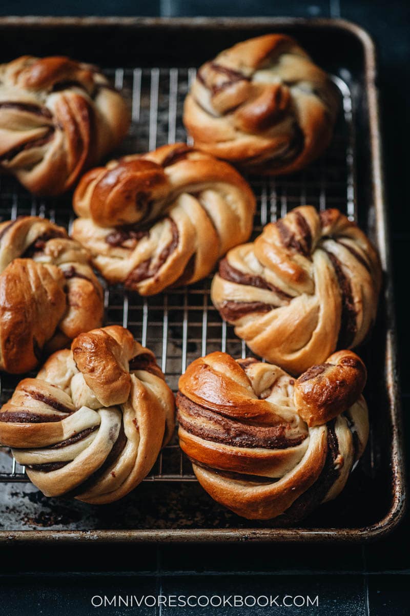 Swirl bread with red bean filling