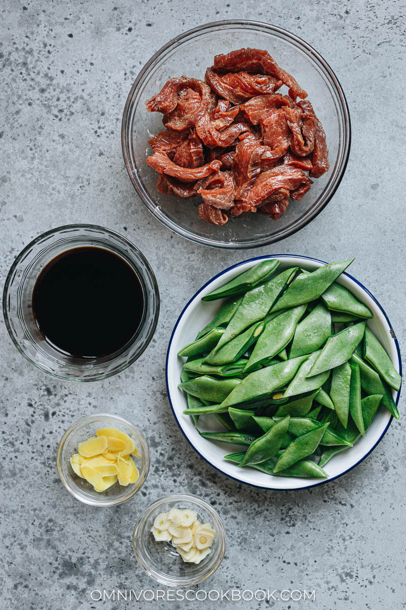 Ingredients for making beef and flat bean stir fry