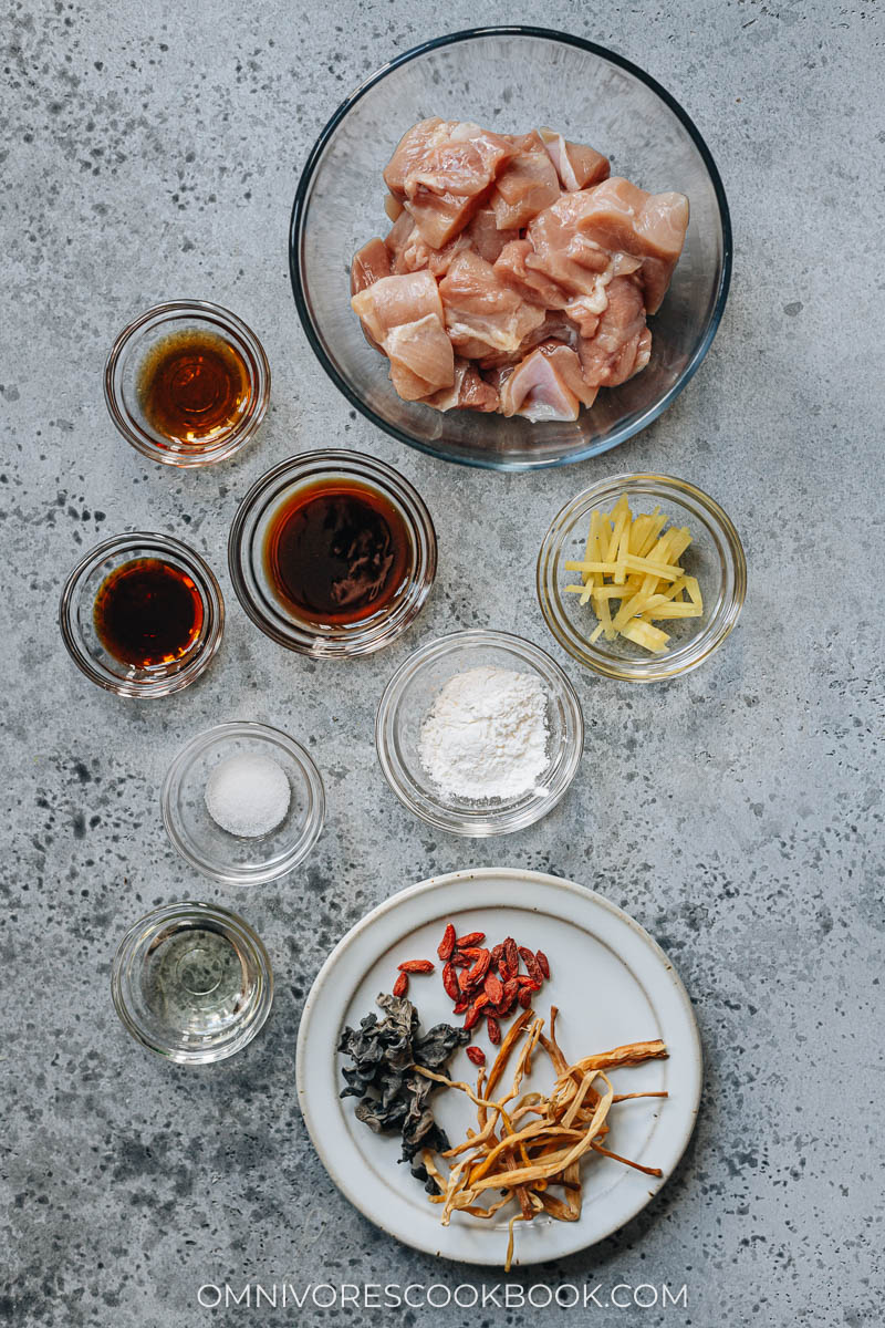 Ingredients for making steamed chicken