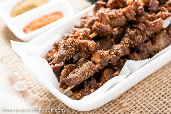 Uyghur-Style Lamb Skewer (羊肉串) | omnivorescookbook.com